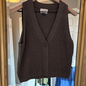 Universal Thread Dark Brown V-Neck Sweater Vest 100% cotton
